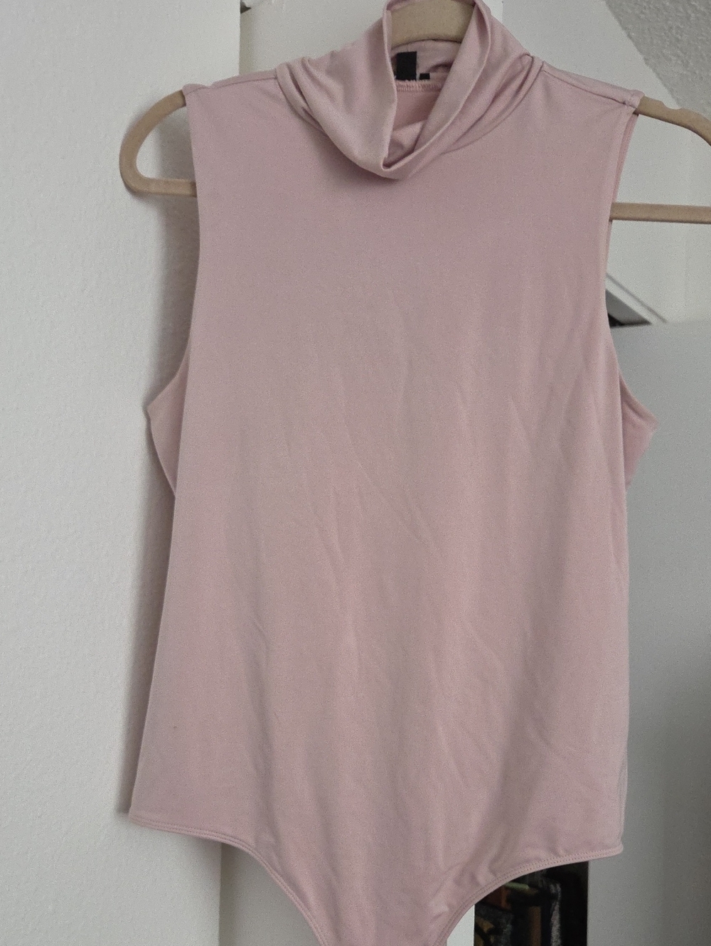 Express Sleeveless Mock Neck Bodysuit - Light Pink